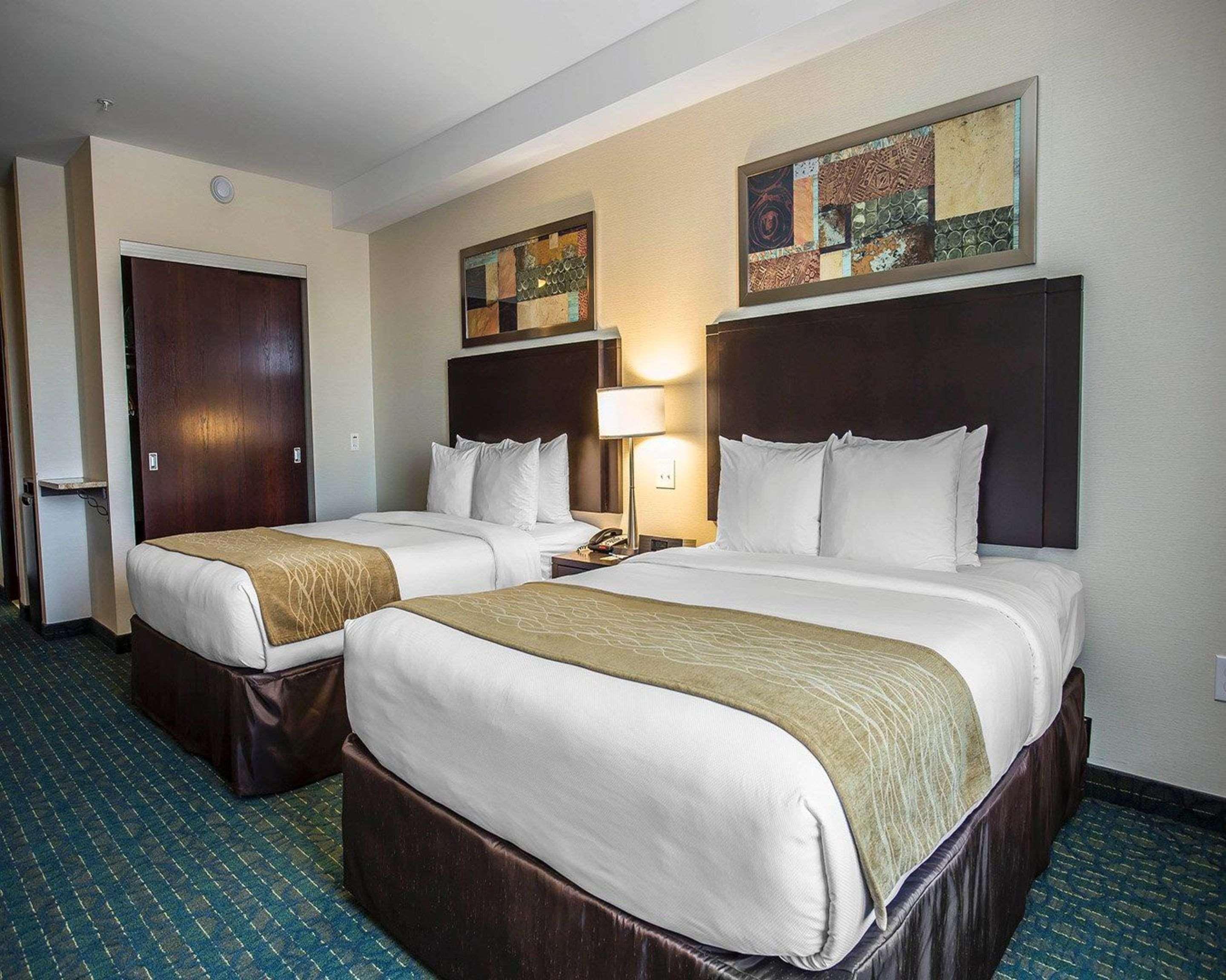 Comfort Hotel Bayer'S Lake Timberlea Exterior photo