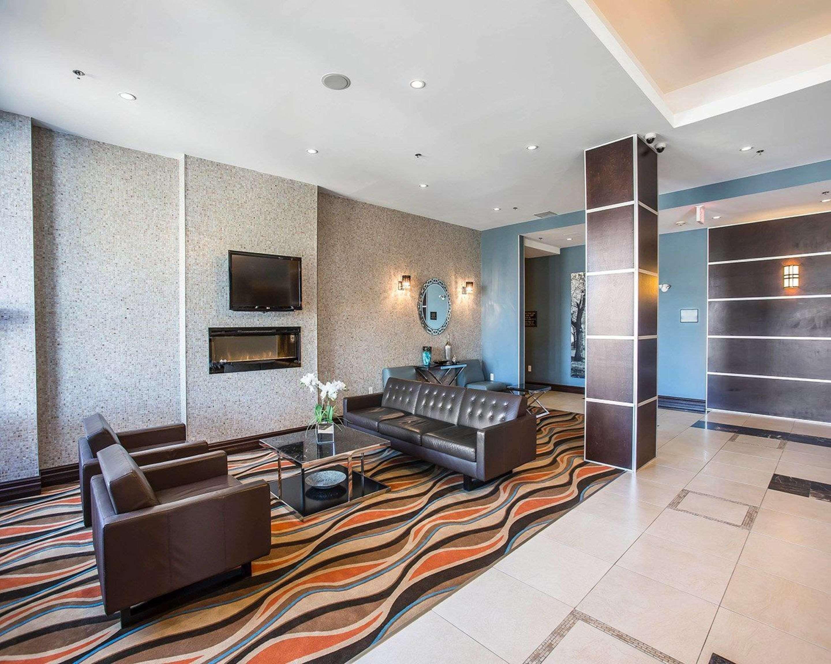 Comfort Hotel Bayer'S Lake Timberlea Exterior photo