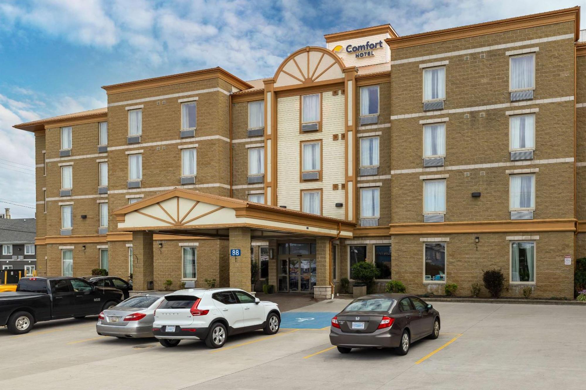 Comfort Hotel Bayer'S Lake Timberlea Exterior photo