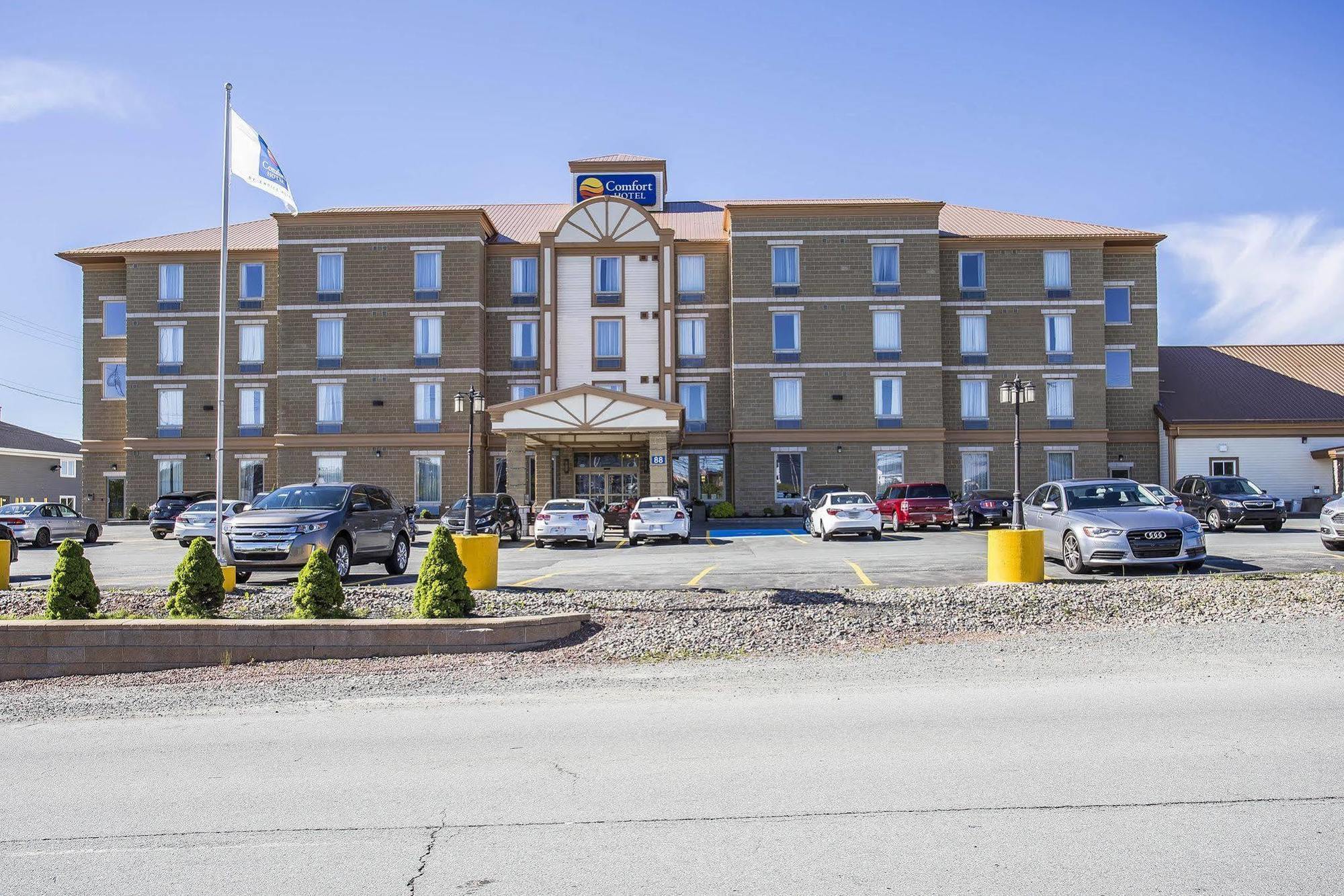 Comfort Hotel Bayer'S Lake Timberlea Exterior photo